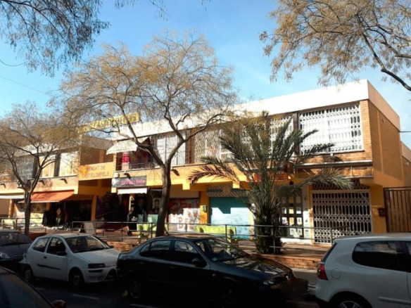 Local en C/ Antonio Machado, Castelldefels (Barcelona)