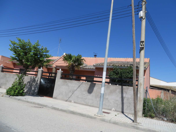 Chalet Adosado en C/ Fernando el Católico, Pina de Ebro (Zaragoza)