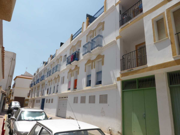 Garaje y trastero en C/ Calderón – Garrucha – Almería
