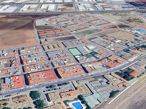 Solar en C/ Madrid y C/ Granada, Puente Genil (Córdoba)
