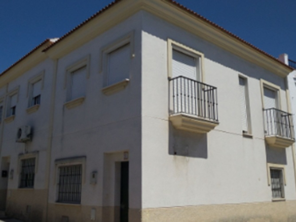 Casa adosada en C/ Averrores esq. C/ Encinilla, Cartaya (Huelva)