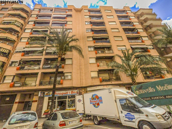 Local en Av/ Republica Argentina, Gandia (Valencia)