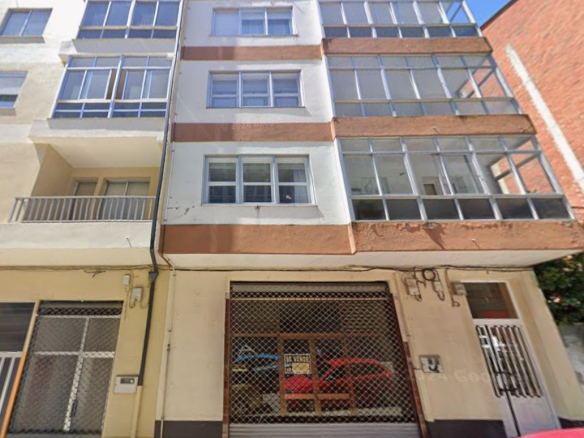 Piso en C/ Escultor Asorei – Lugo –