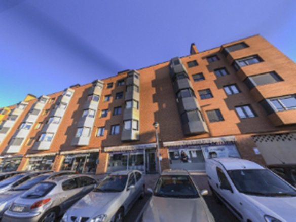 Locales en C/ Villa Merche (Resid. Pórtico de Alcalá), Alcalá de Henares (Madrid)