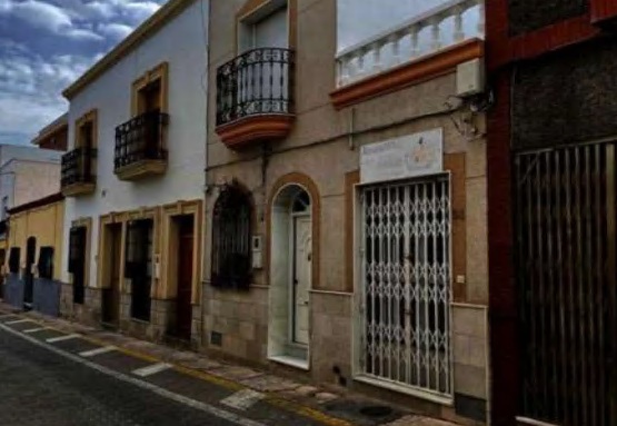 Local en C/ Canalejas, Alhama de Almería (Almería)