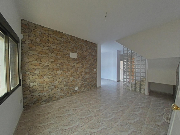 Vivienda en C/ Halcón – Res Lago Sal –